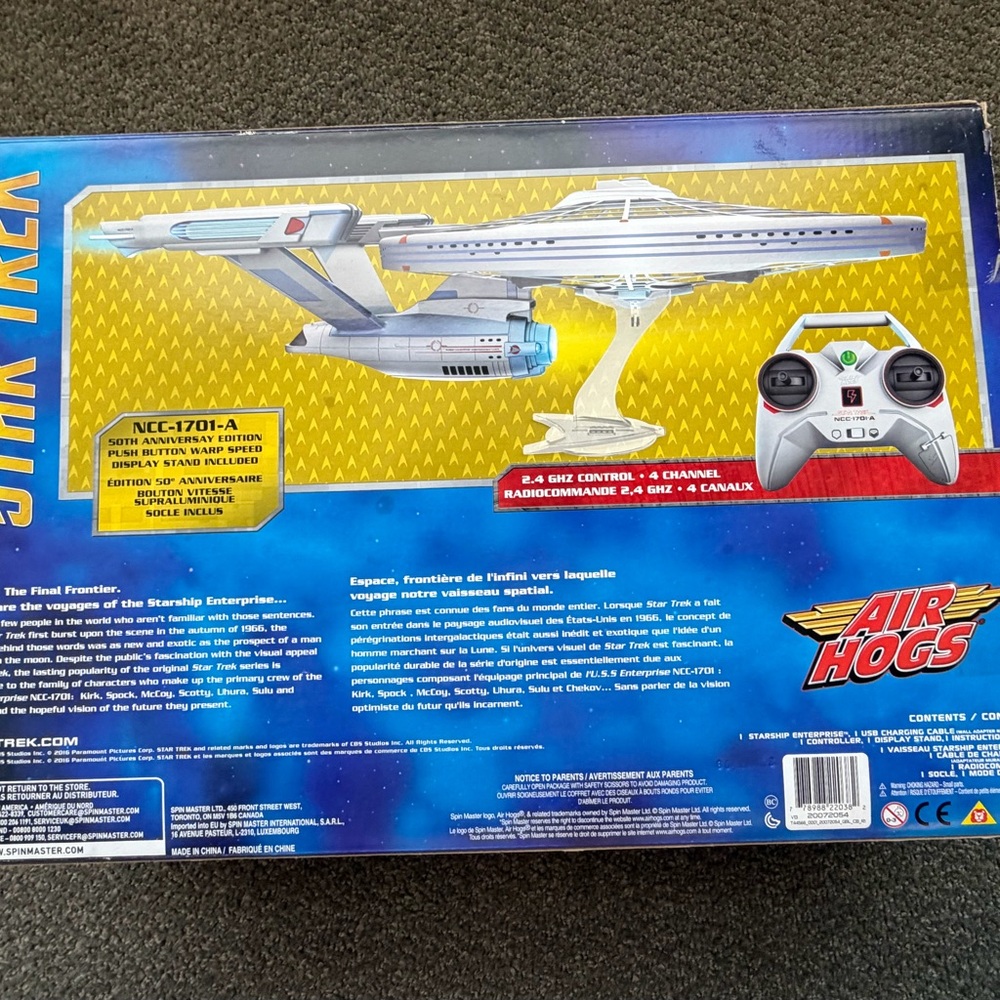 Air Hogs Star Trek U.S.S. Enterprise NCC-1701-A Remote Control Quadcopter Drone - Picture 3 of 4